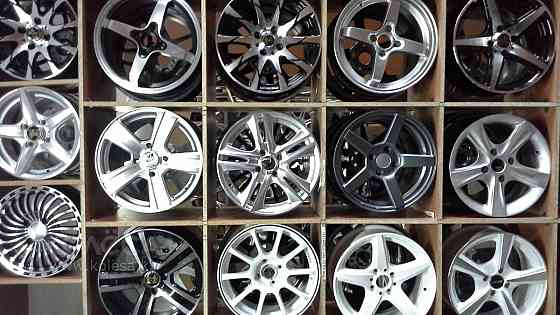 Nopirkšu disku komplektu. Var pa vienu un ar riepam. Izskatīšu arī kādu citu piedāvājumu Куплю... Рига