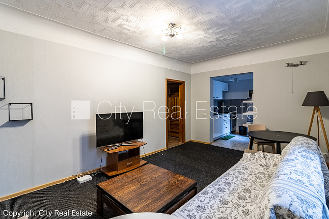 Pagalma māja, slēgts pagalms, ieeja no pagalma, mansards, logi vērsti uz pagalma pusi, studio Rīga - foto 19