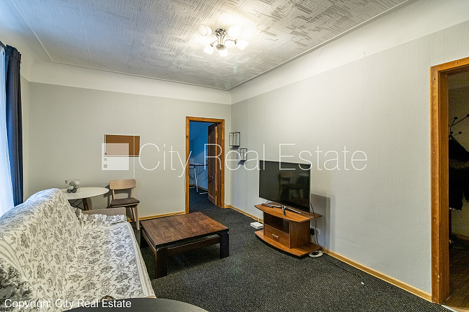 Pagalma māja, slēgts pagalms, ieeja no pagalma, mansards, logi vērsti uz pagalma pusi, studio Rīga - foto 17