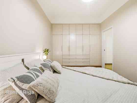 Сдаётся 2комнатная квартира с 2 парковочными местами!   Окна выходят на зелёный и Рига