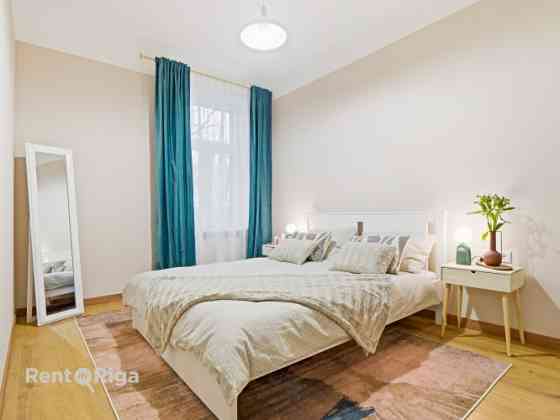 Сдаётся 2комнатная квартира с 2 парковочными местами!   Окна выходят на зелёный и Рига