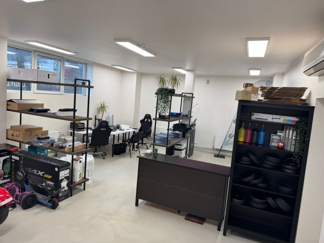 Veikala vai biroja telpas tuvējā Pārdaugavā.  + renovēta ēka;  + viena liela telpa;  + 2 Rīga - foto 3