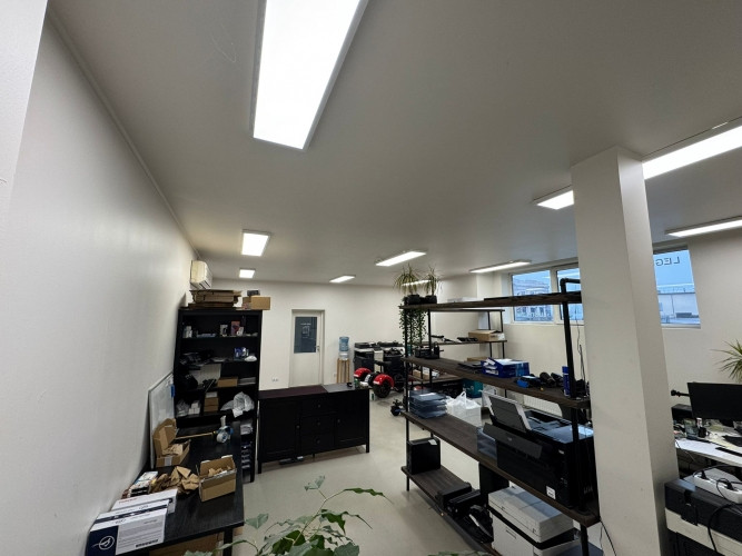 Veikala vai biroja telpas tuvējā Pārdaugavā.  + renovēta ēka;  + viena liela telpa;  + 2 Rīga - foto 4