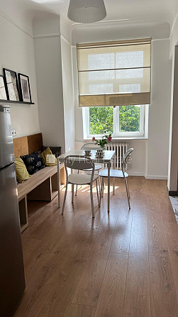 Fasādes māja, renovēta māja, ieeja no ielas, kāpņu telpa pēc kosmētiskā remonta, logi Rīga - foto 20