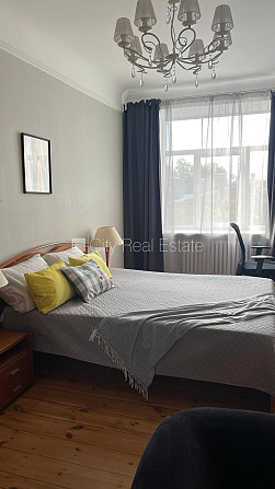 Fasādes māja, renovēta māja, ieeja no ielas, kāpņu telpa pēc kosmētiskā remonta, logi Rīga - foto 15