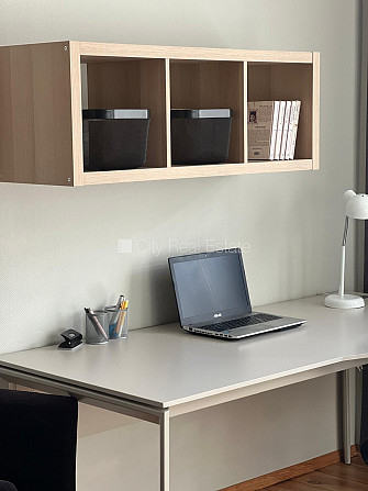 Fasādes māja, renovēta māja, ieeja no ielas, kāpņu telpa pēc kosmētiskā remonta, logi Rīga - foto 17