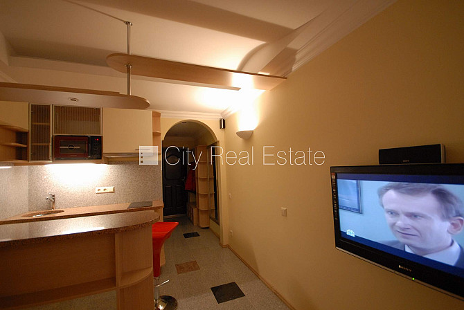 Jaunceltne, labiekārtota apzaļumota teritorija, slēgta teritorija, teritorijas iebrauktuves Rīga - foto 4