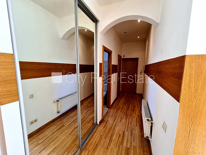 Namīpašums, restaurēta māja, labiekārtots apzaļumots pagalms, slēgta teritorija, iespēja Rīga - foto 16