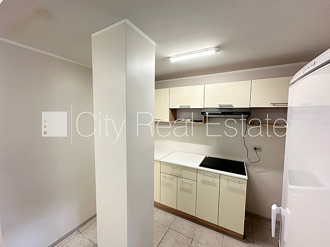 Фасадный дом, благоустроенный озеленённый двор, закрытый двор, места для Рига - изображение 12