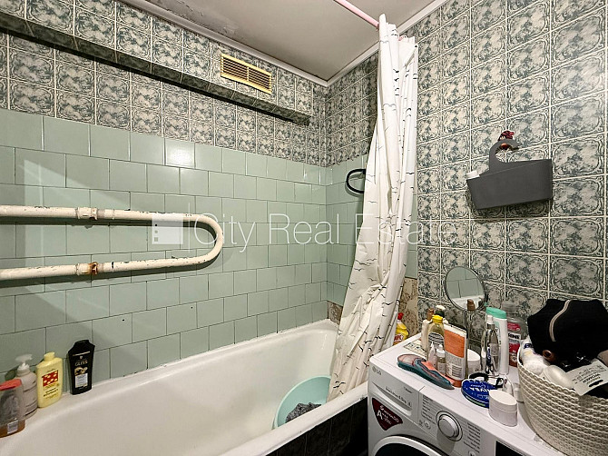 Здание во дворе, благоустроенная озеленённая территория, места для нескольких Рига - изображение 9