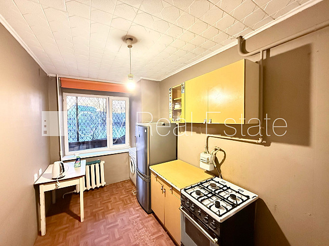 Дом во дворе, благоустроенная озеленённая территория, места для нескольких Рига - изображение 18