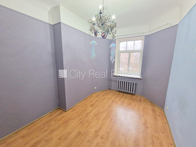 Фасадный дом, реновированный дом, территория обнесена забором, место для машины, Рига - изображение 20