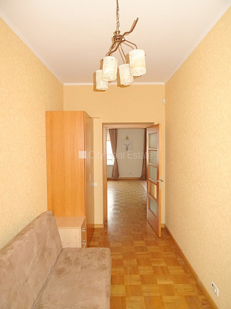 Fasādes māja, renovēta māja, slēgts pagalms, ieeja no ielas, ir lifts, kāpņu telpa pēc Rīga - foto 18