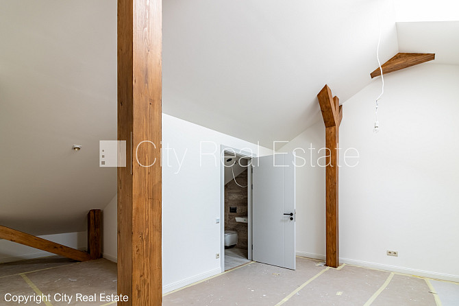 Фасадный дом, реновированный дом, закрытый двор, вход с улицы и со двора, лифт, Рига - изображение 8