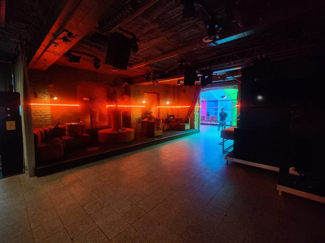 Club Skapis premises with 2 terraces.  Currently, the premises are occupied by Club Skapis; previous Рига - изображение 3