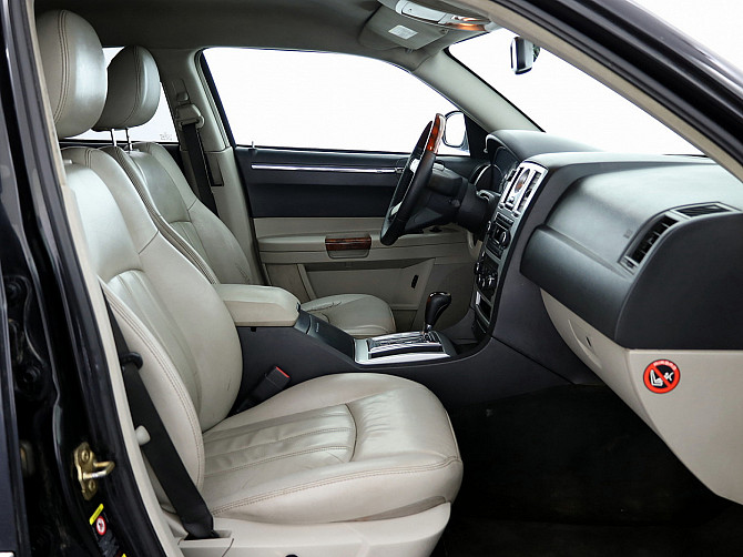 Chrysler 300 C Luxury 3.0 CRD 160kW Tallina - foto 6