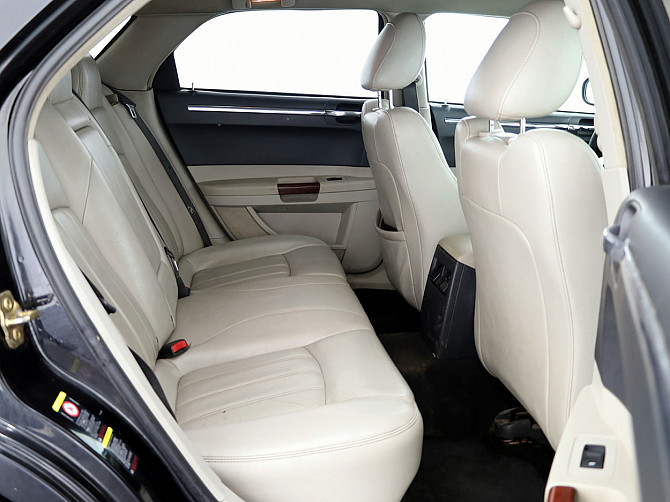 Chrysler 300 C Luxury 3.0 CRD 160kW Tallina - foto 7