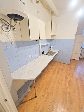 Renovēta māja, ir lifts, kāpņu telpa pēc kapitālā remonta, logi vērsti uz ielas pusi, Rīga - foto 19