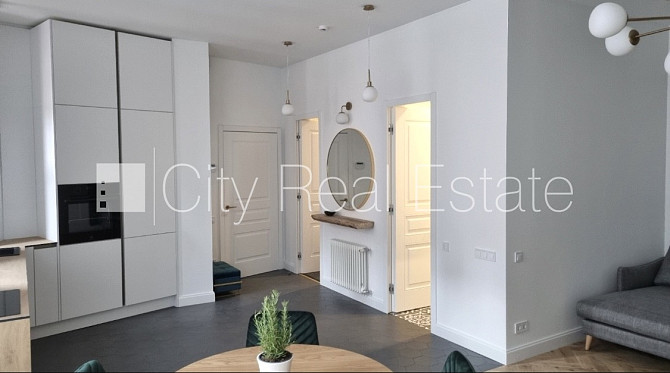 Здание во дворе, закрытый двор, количество спален 2 шт., студио, кухня объединена с Рига - изображение 4