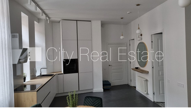 Здание во дворе, закрытый двор, количество спален 2 шт., студио, кухня объединена с Рига - изображение 3