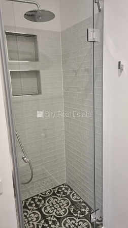 Здание во дворе, закрытый двор, количество спален 2 шт., студио, кухня объединена с Рига - изображение 9