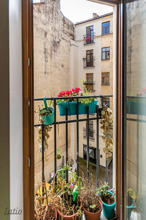 Pārdošanā 3 istabu dzīvoklis Rīgas centrā ar ērtu un pārdomātu plānojumu.
Dzīvoklī ir: Rīga - foto 2