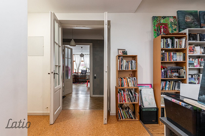 Pārdošanā 3 istabu dzīvoklis Rīgas centrā ar ērtu un pārdomātu plānojumu.
Dzīvoklī ir: Rīga - foto 5