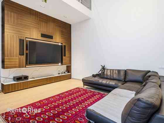 Pārdod 2 stāvīgu penthausa tipa dzīvokli!  Ekskluzīvs dzīvoklis, kas atrodas ēkas 3. un 4. stāvā ar  Jūrmala