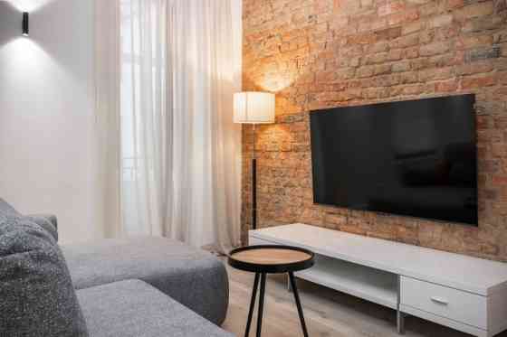 Здаютса в аренду 2-комнатная квартира с изысканным дизайном интерьера в тихом Rīga