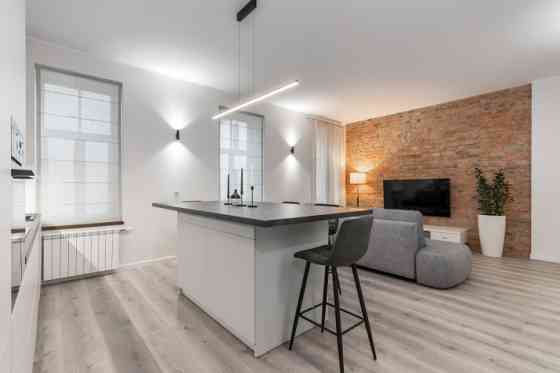 Здаютса в аренду 2-комнатная квартира с изысканным дизайном интерьера в тихом Rīga