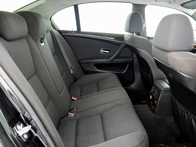 BMW 523 M-Pakett Facelift ATM 2.5 140kW Tallina - foto 7