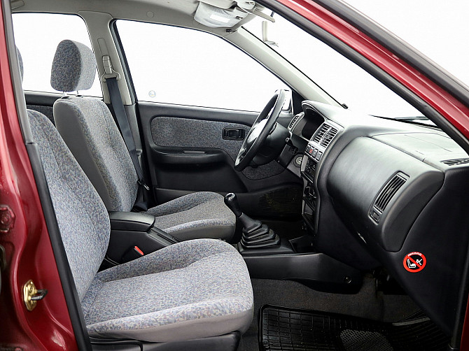 Nissan Almera Elegance 1.4 64kW Таллин - изображение 6