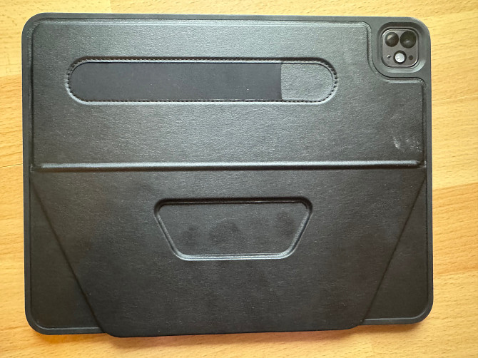 IPad Pro M4 13″ 256 GB
Продаю iPad Pro на чипе M4, версия 13 дюймов, 256 GB.
Планшет в абсолютно... Rīga - foto 3