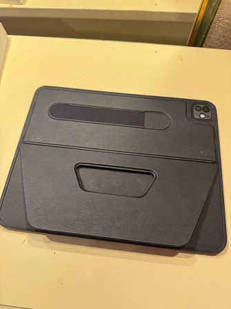 IPad Pro M4 13″ 256 GB
Продаю iPad Pro на чипе M4, версия 13 дюймов, 256 GB.
Планшет в абсолютно... Rīga - foto 4