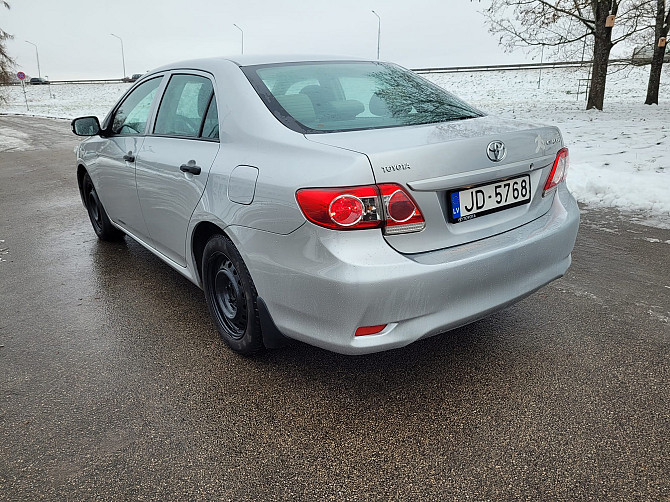 Toyota Corolla, 2012.gads, 1.6i litri, 132 ZS, benzīns/gāze. TA derīga līdz 13.10.2026. Ziemas... Daugavpils - foto 3