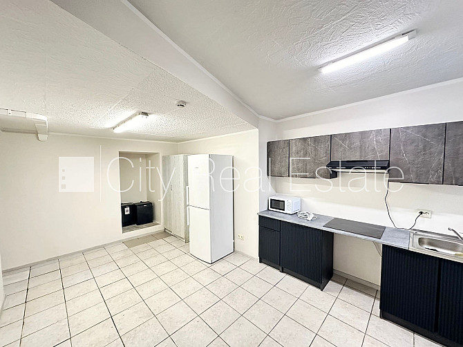 Fasādes māja, labiekārtots apzaļumots pagalms, slēgts pagalms, vieta vairākām Rīga - foto 11