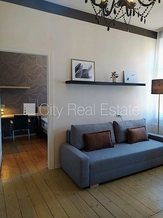 Fasādes māja, labiekārtots apzaļumots pagalms, slēgts pagalms, vieta vairākām Rīga - foto 4