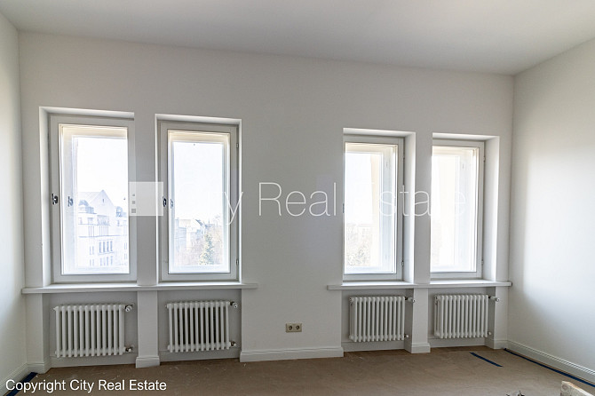 Фасадный дом, реновированный дом, закрытый двор, вход с улицы и со двора, лифт, Рига - изображение 17