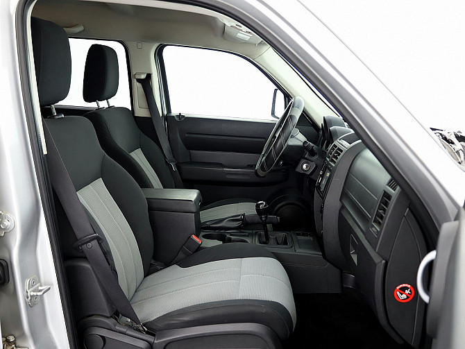 Dodge Nitro Comfort 2.8 CRD 130kW Таллин - изображение 6