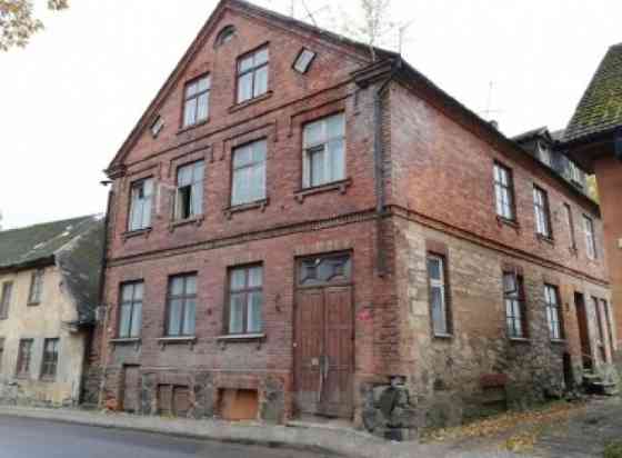 A three-storey building for reconstruction in the old town of Cēsis.  Year of construction: 1880. Br Cēsis un Cēsu novads