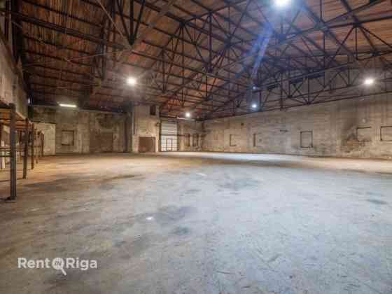 Складские помещения в долгосрочную аренду  720 м, рядом с центром Риги Rīga