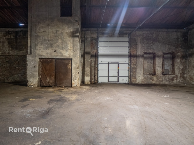 Noliktavas telpas ilgtermiņa nomai  720 m, tuvu Rīgas centram  Piedāvājam plašas un Rīga - foto 4