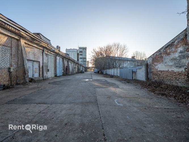 Noliktavas telpas ilgtermiņa nomai  720 m, tuvu Rīgas centram  Piedāvājam plašas un Rīga - foto 9