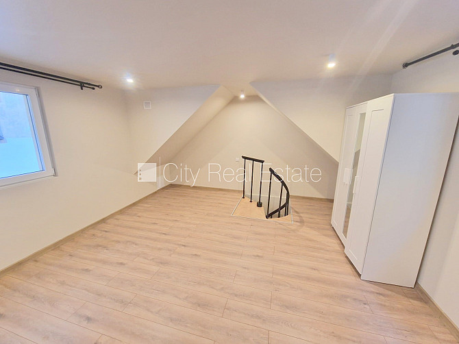 Jaunceltne, labiekārtots apzaļumots pagalms, garāža vienai automašīnai, ir lifts, balkons, Rīga - foto 17