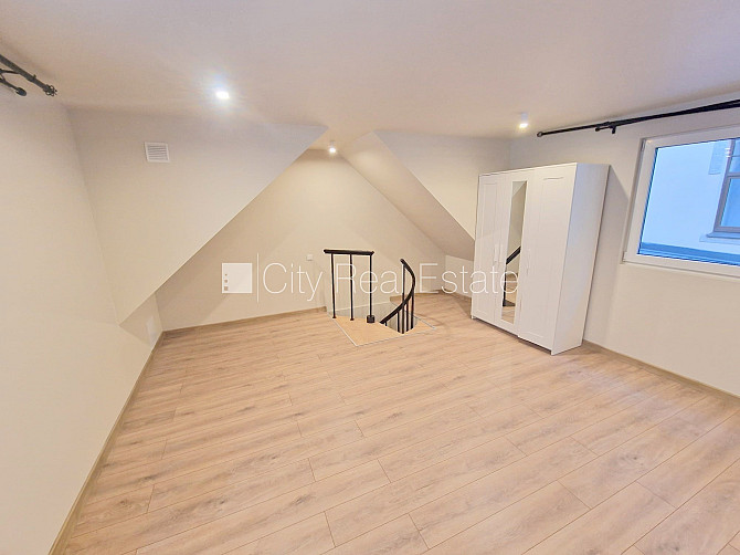 Jaunceltne, labiekārtots apzaļumots pagalms, garāža vienai automašīnai, ir lifts, balkons, Rīga - foto 18