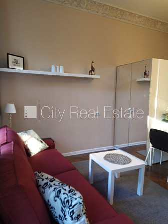 Фасадный дом, реновированный дом, подъездная дорога покрыта брущаткoй, вход с Рига - изображение 20