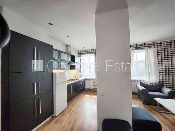 Дом во дворе, закрытая территория, вход со двора, количество спален 1 шт., студио, Rīga