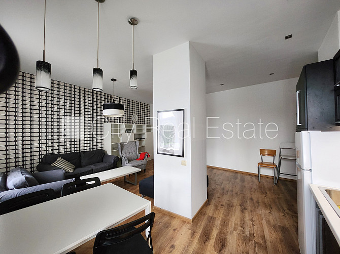 Pagalma māja, slēgta teritorija, ieeja no pagalma, guļamistabu skaits 1 gab., studio tipa, Rīga - foto 4