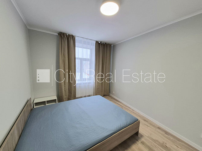 Pagalma ēka, slēgts pagalms, iespēja nomāt autostāvvietu, ieeja no pagalma, kāpņu telpa pēc Rīga - foto 20