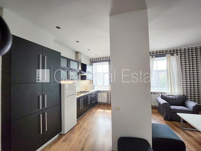 Pagalma māja, slēgta teritorija, ieeja no pagalma, guļamistabu skaits 1 gab., studio tipa, Rīga - foto 5